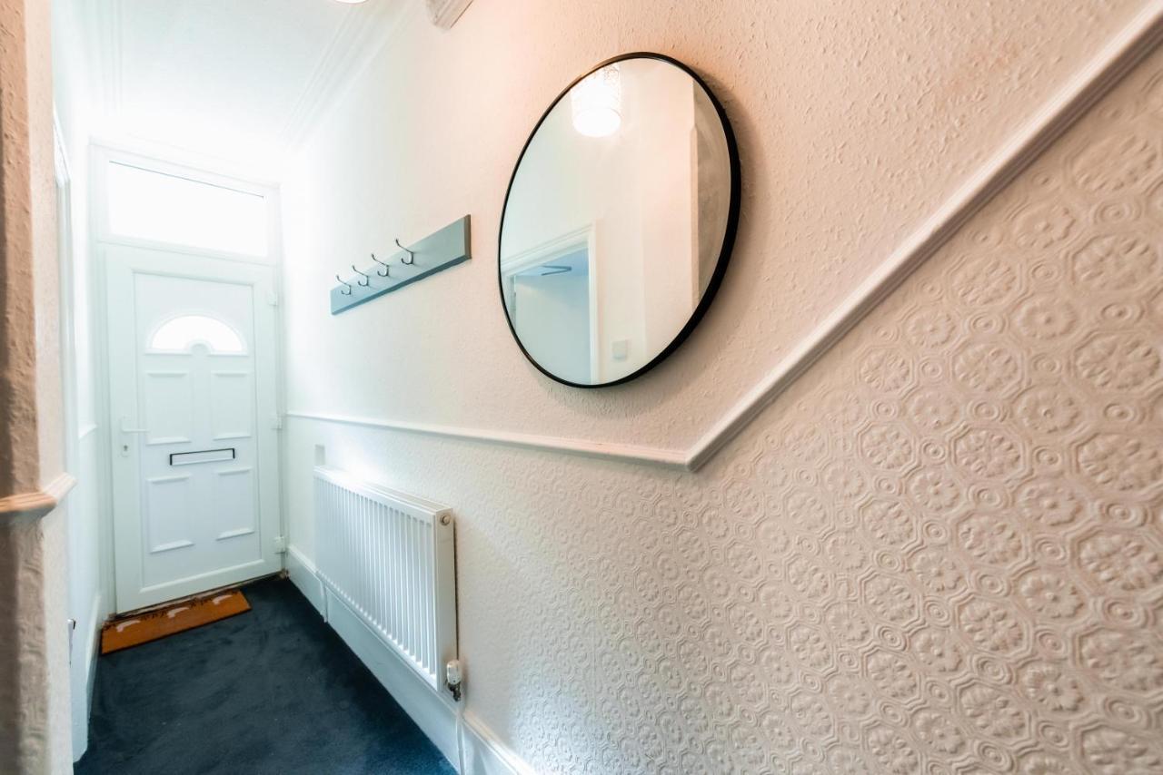 The Private Villa, Northampton Centre, 9 Beds, 5 Bedrooms, Sleeps 12 Exterior foto