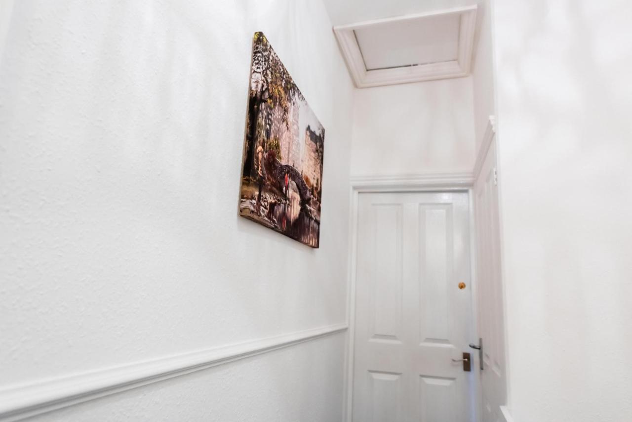 The Private Villa, Northampton Centre, 9 Beds, 5 Bedrooms, Sleeps 12 Exterior foto