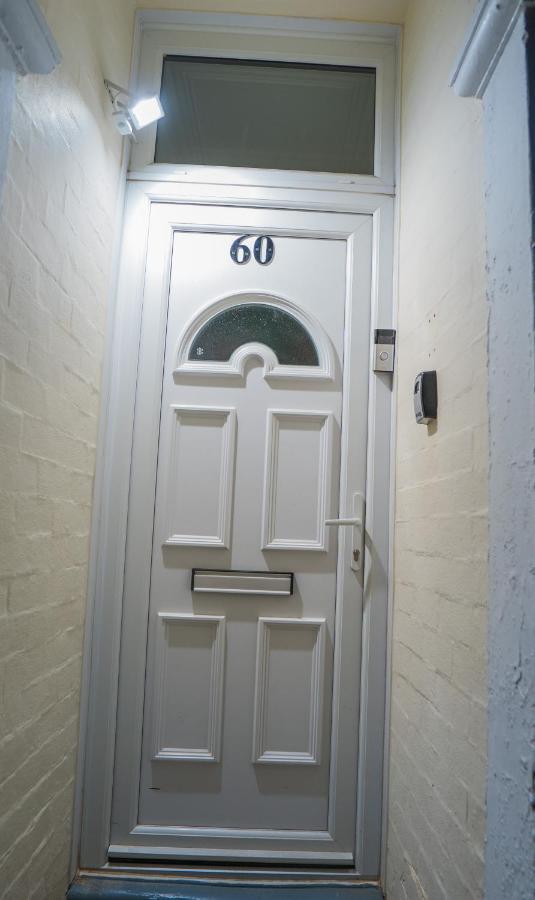 The Private Villa, Northampton Centre, 9 Beds, 5 Bedrooms, Sleeps 12 Exterior foto