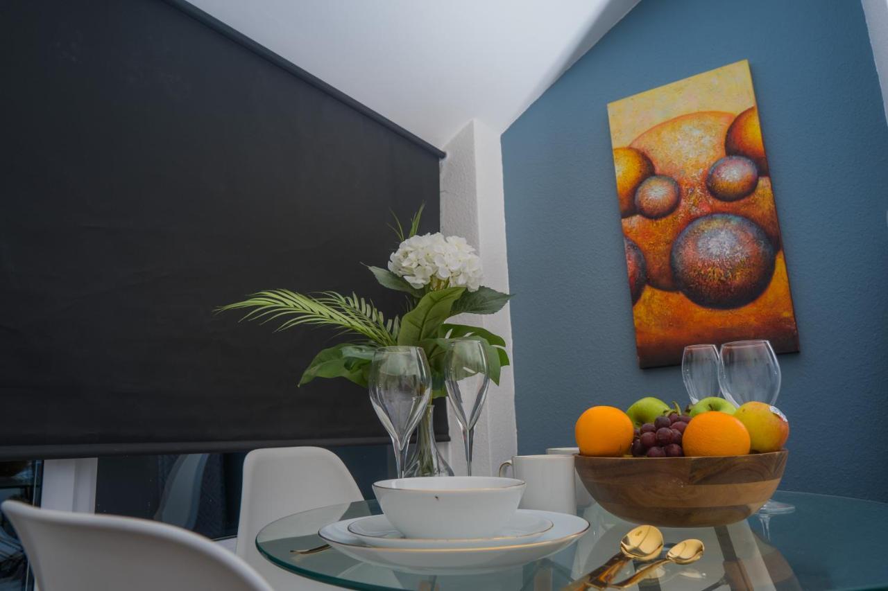 The Private Villa, Northampton Centre, 9 Beds, 5 Bedrooms, Sleeps 12 Exterior foto